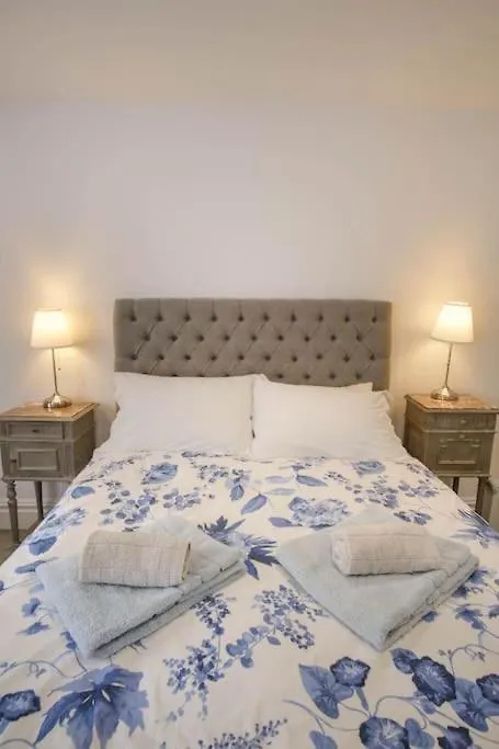 Summer Breeze Apartment, In The Historic Centre Of Lagos Apartment